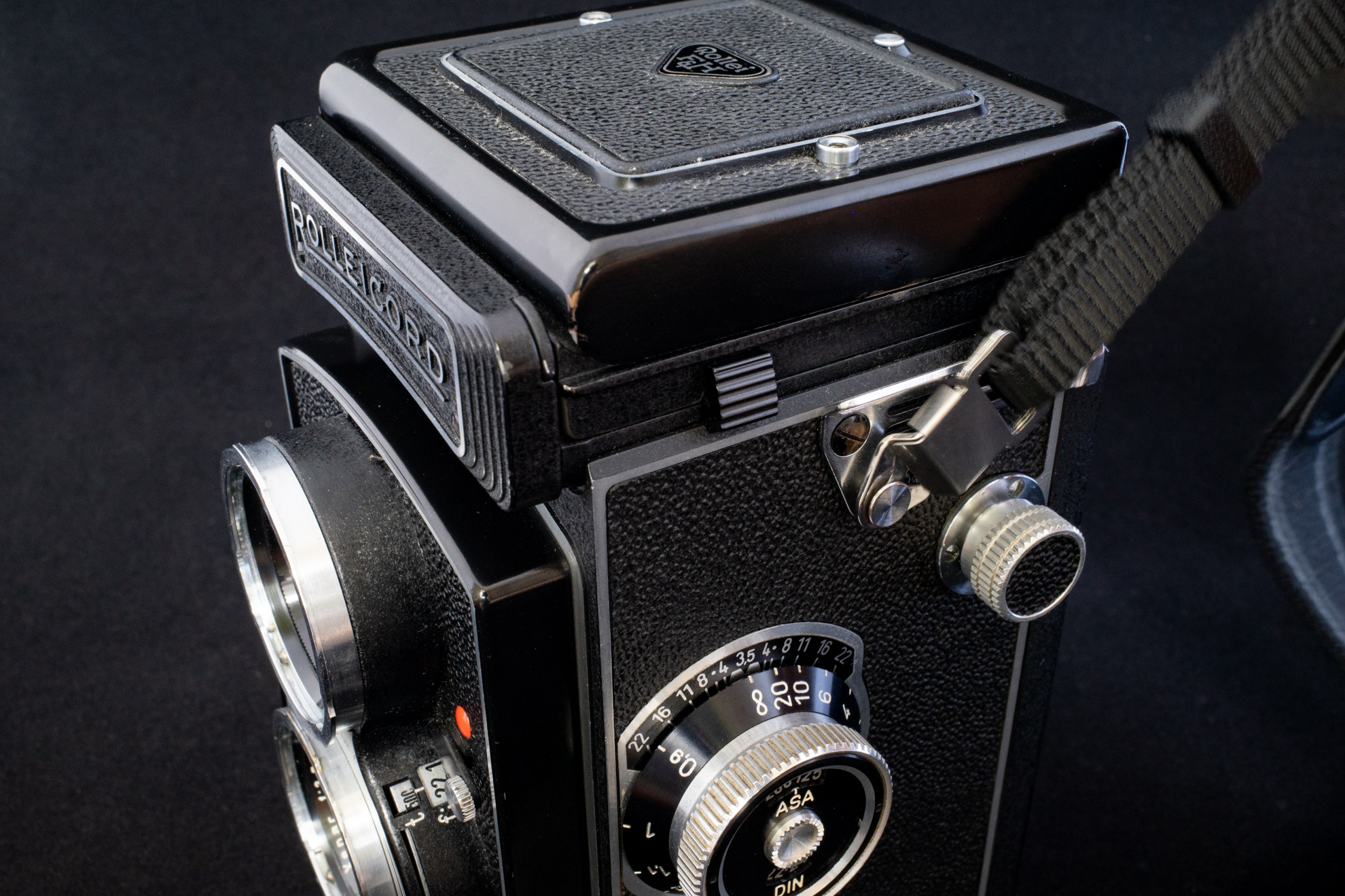 国産最安値Rolleicord Ⅲ型　Xenar75/3.5 フード、純正キャップ付き インスタントカメラ